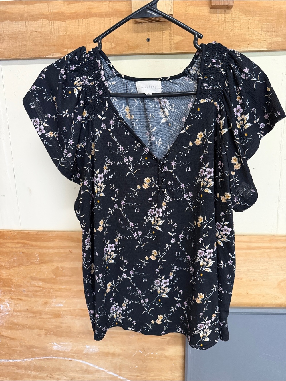 MELLODAY Black Floral V-Neck Flutter Sleeve Blouse